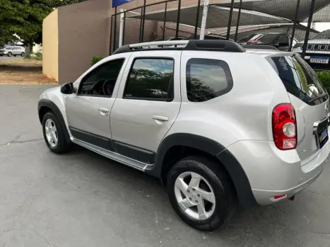 RENAULT Duster 2.0 16V 4P FLEX DYNAMIQUE AUTOM�TICO, Foto 6