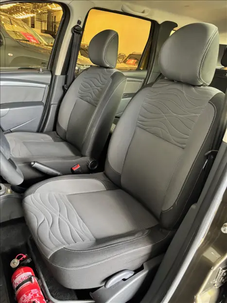 RENAULT Duster 2.0 16V 4P FLEX DYNAMIQUE AUTOM�TICO, Foto 8