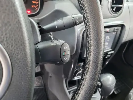 RENAULT Duster 2.0 16V 4P FLEX DYNAMIQUE AUTOM�TICO, Foto 12