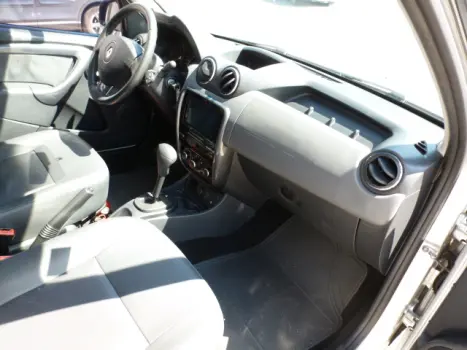RENAULT Duster 2.0 16V 4P FLEX DYNAMIQUE AUTOM�TICO, Foto 8