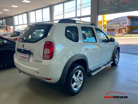RENAULT Duster 2.0 16V 4P FLEX DYNAMIQUE AUTOM�TICO, Foto 4