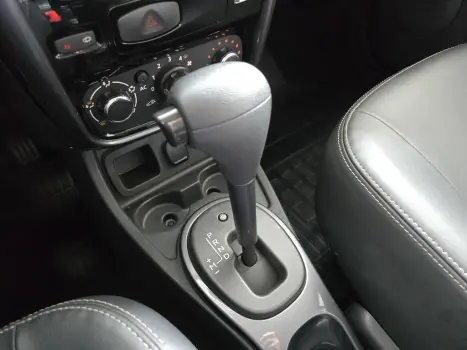 RENAULT Duster 2.0 16V 4P FLEX DYNAMIQUE AUTOM�TICO, Foto 9
