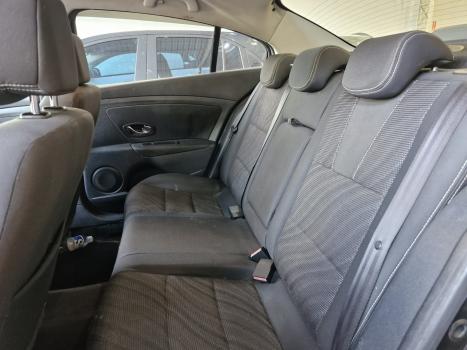 RENAULT Fluence 2.0 16V 4P FLEX DYNAMIQUE AUTOM�TICO, Foto 9