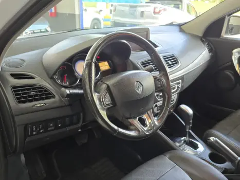 RENAULT Fluence 2.0 16V 4P FLEX DYNAMIQUE PLUS AUTOM�TICO, Foto 15