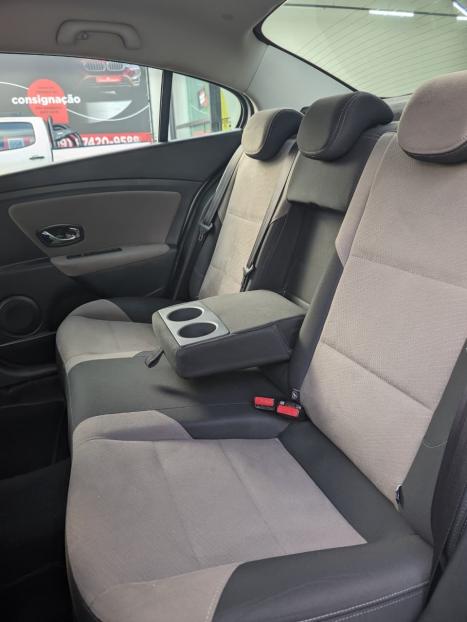 RENAULT Fluence 2.0 16V 4P FLEX DYNAMIQUE AUTOM�TICO, Foto 10