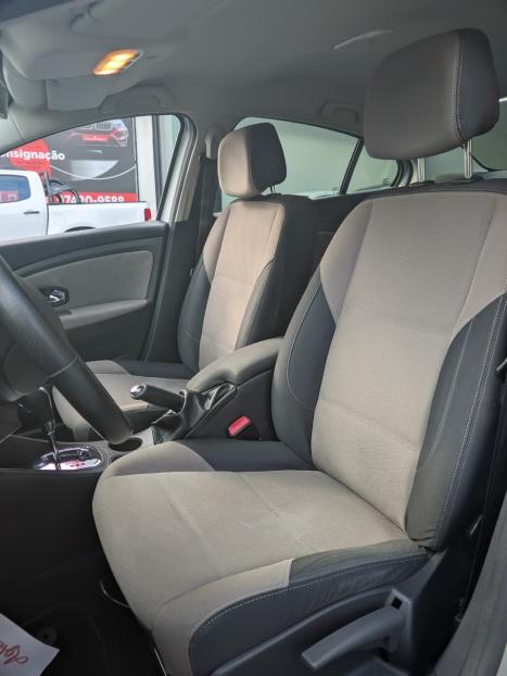 RENAULT Fluence 2.0 16V 4P FLEX DYNAMIQUE AUTOM�TICO, Foto 11