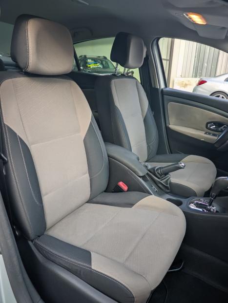 RENAULT Fluence 2.0 16V 4P FLEX DYNAMIQUE AUTOM�TICO, Foto 12