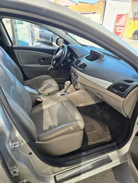 RENAULT Fluence 2.0 16V 4P FLEX PRIVIL�GE AUTOM�TICO, Foto 9