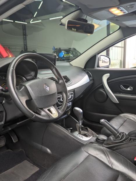 RENAULT Fluence 2.0 16V 4P FLEX DYNAMIQUE AUTOM�TICO, Foto 8