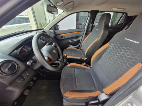 RENAULT Kwid 1.0 12V 4P SCE FLEX OUTSIDER, Foto 16