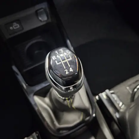 RENAULT Kwid 1.0 12V 4P SCE FLEX OUTSIDER, Foto 16