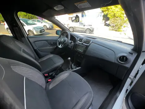 RENAULT Logan 1.0 12V 4P FLEX SCE ZEN, Foto 12