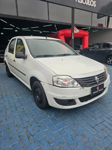 RENAULT Logan 1.0 12V 4P FLEX SCE AUTHENTIQUE, Foto 2