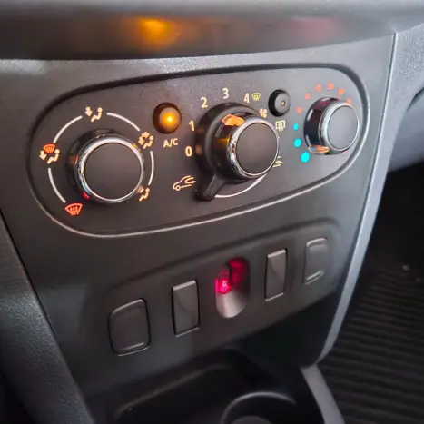 RENAULT Logan 1.0 12V 4P FLEX SCE AUTHENTIQUE, Foto 12