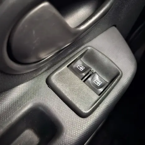 RENAULT Logan 1.0 12V 4P FLEX SCE AUTHENTIQUE, Foto 16