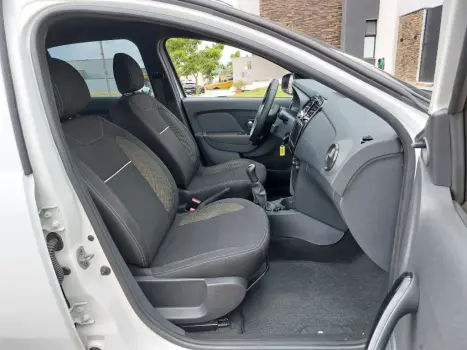 RENAULT Logan 1.6 16V 4P FLEX SCE ZEN, Foto 13