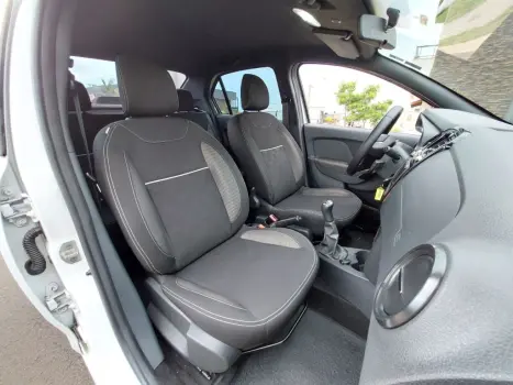 RENAULT Logan 1.6 16V 4P FLEX SCE ZEN, Foto 14