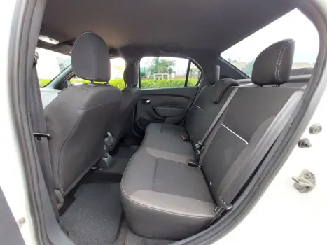 RENAULT Logan 1.6 16V 4P FLEX SCE ZEN, Foto 16