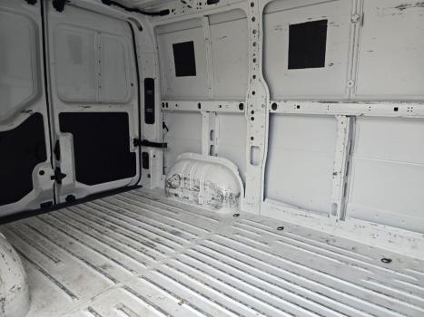 RENAULT Master 2.3 16V 3P DCI DIESEL FURGÃO L1H1, Foto 13