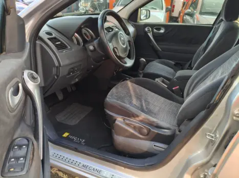 RENAULT Megane Grand Tour 1.6 16V 4P FLEX DYNAMIQUE, Foto 9