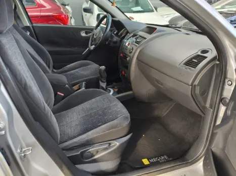 RENAULT Megane Grand Tour 1.6 16V 4P FLEX DYNAMIQUE, Foto 15