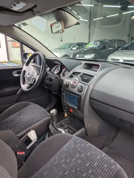 RENAULT Megane Grand Tour 1.6 16V 4P FLEX DYNAMIQUE, Foto 8