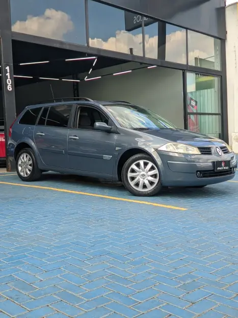 RENAULT Megane Grand Tour 1.6 16V 4P FLEX DYNAMIQUE, Foto 3