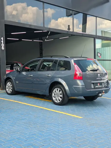 RENAULT Megane Grand Tour 1.6 16V 4P FLEX DYNAMIQUE, Foto 6