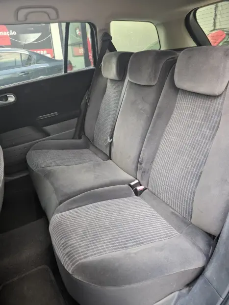 RENAULT Megane Grand Tour 1.6 16V 4P FLEX DYNAMIQUE, Foto 11