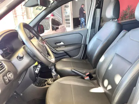 RENAULT Oroch 1.3 16V 4P OUTSIDER TURBO TCe AUTOM�TICO CVT, Foto 8