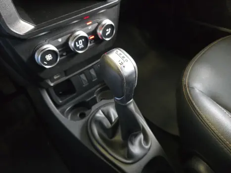 RENAULT Oroch 1.3 16V 4P OUTSIDER TURBO TCe AUTOM�TICO CVT, Foto 10