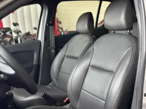 RENAULT Sandero 1.0 12V 4P FLEX SCE AUTHENTIQUE, Foto 5