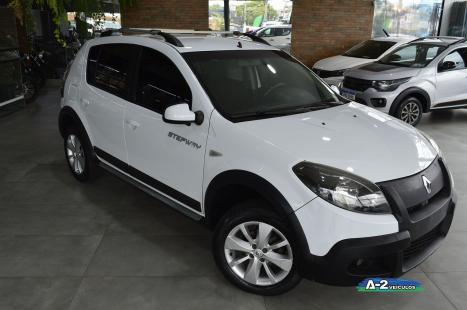 RENAULT Sandero 1.6 16V 4P FLEX STEPWAY, Foto 2 RENAULT Sandero 1.6 16V 4P FLEX STEPWAY, Foto 2