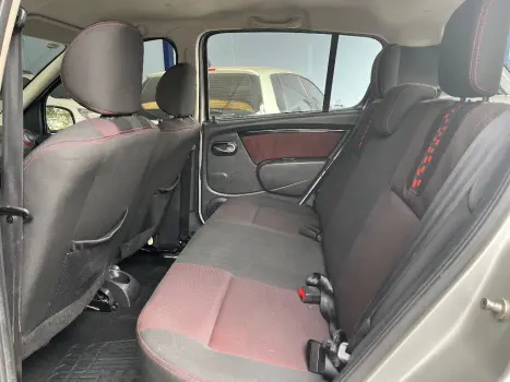 RENAULT Sandero 1.6 16V 4P FLEX STEPWAY AUTOMTICO, Foto 9