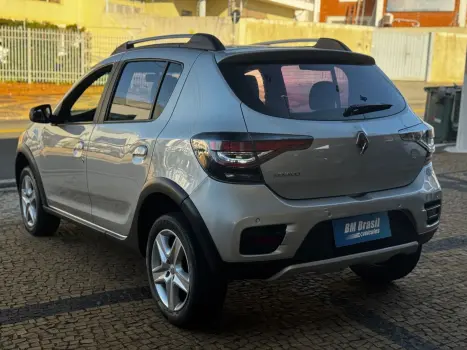 RENAULT Sandero 1.6 16V 4P FLEX SCE STEPWAY, Foto 6 RENAULT Sandero 1.6 16V 4P FLEX SCE STEPWAY, Foto 6