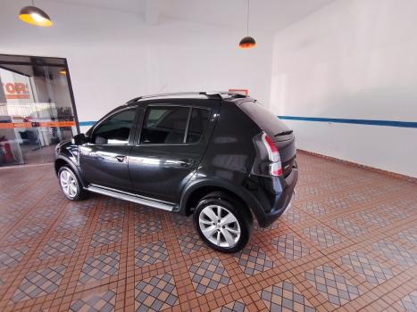 RENAULT Sandero 1.6 16V 4P FLEX STEPWAY AUTOMTICO, Foto 4