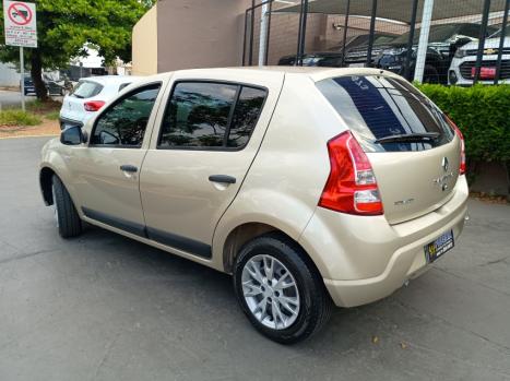RENAULT Sandero 1.6 4P FLEX EXPRESSION, Foto 6 RENAULT Sandero 1.6 4P FLEX EXPRESSION, Foto 6