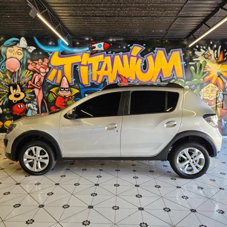 RENAULT Sandero 1.6 16V 4P FLEX SCE STEPWAY DINAMIQUE EASY-R AUTOMATIZADO, Foto 6 RENAULT Sandero 1.6 16V 4P FLEX SCE STEPWAY DINAMIQUE EASY-R AUTOMATIZADO, Foto 6