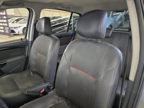 RENAULT Sandero 1.6 16V 4P FLEX STEPWAY AUTOM�TICO, Foto 15