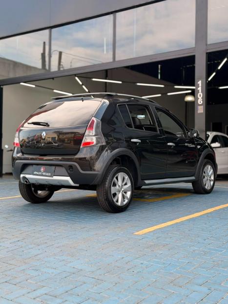 RENAULT Sandero 1.6 16V 4P FLEX STEPWAY AUTOM�TICO, Foto 6