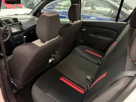 RENAULT Sandero 2.0 16V 4P RS FLEX, Foto 9