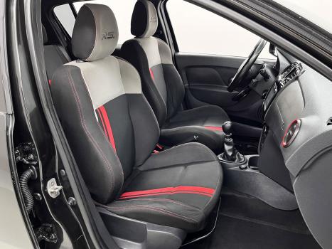 RENAULT Sandero 2.0 16V 4P RS RACING SPIRIT FLEX, Foto 6