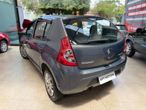 RENAULT Sandero , Foto 3