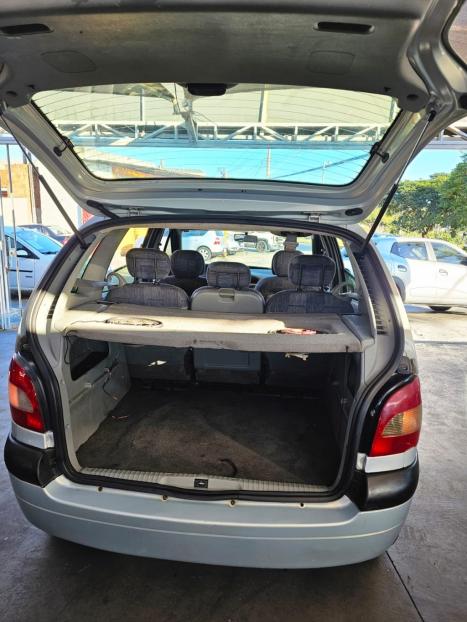 RENAULT Scenic 1.6 16V 4P RT, Foto 14