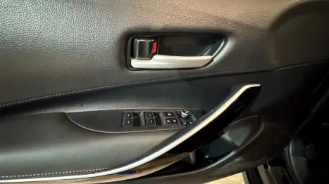 TOYOTA Corolla 2.0 16V 4P FLEX XEI DIRECT SHIFT AUTOM�TICO CVT, Foto 8