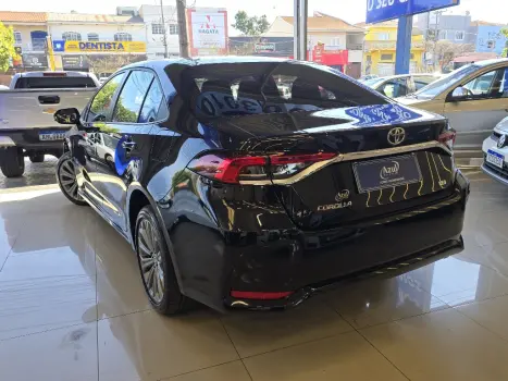TOYOTA Corolla 2.0 16V 4P FLEX XEI DIRECT SHIFT AUTOM�TICO CVT, Foto 4