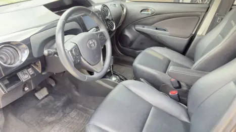 TOYOTA Etios Cross 1.5 16V 4P FLEX AUTOM�TICO, Foto 8