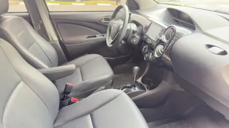 TOYOTA Etios Cross 1.5 16V 4P FLEX AUTOM�TICO, Foto 9
