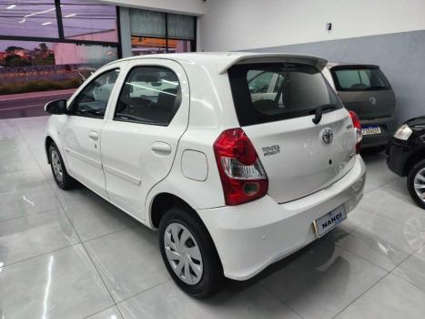 TOYOTA Etios Cross 1.5 16V 4P FLEX AUTOM�TICO, Foto 4