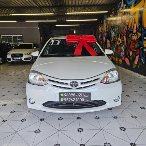 TOYOTA Etios Hatch 1.3 16V 4P FLEX X, Foto 3